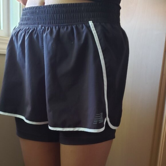 New Balan e Bla k Athleti  Shorts with White Trim Small - Picture 2 of 5